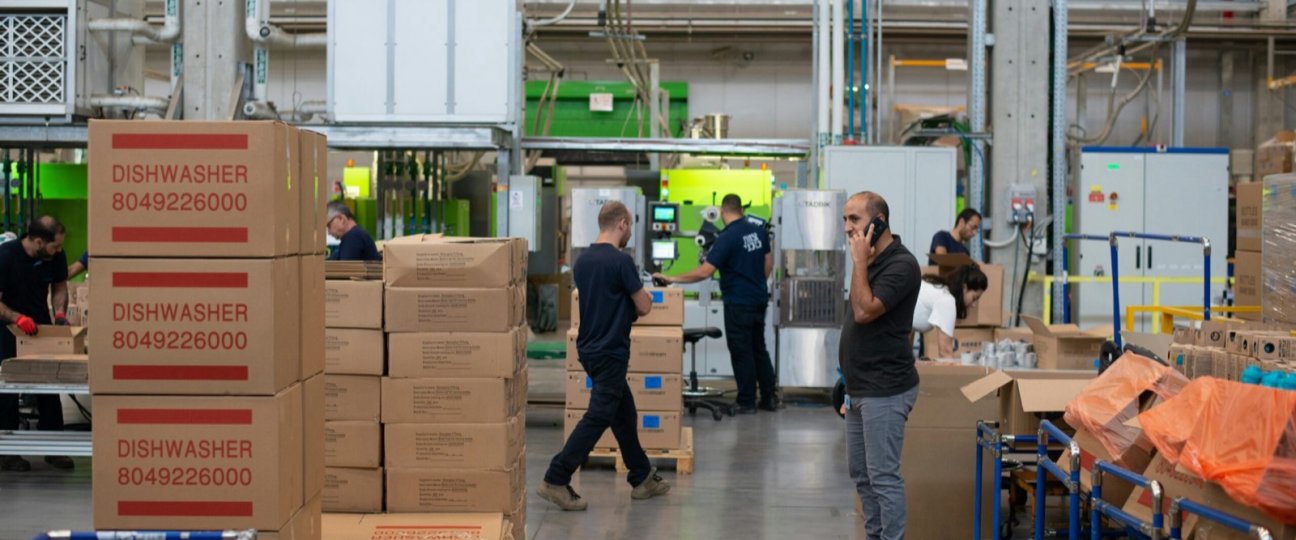 Warehouse operator